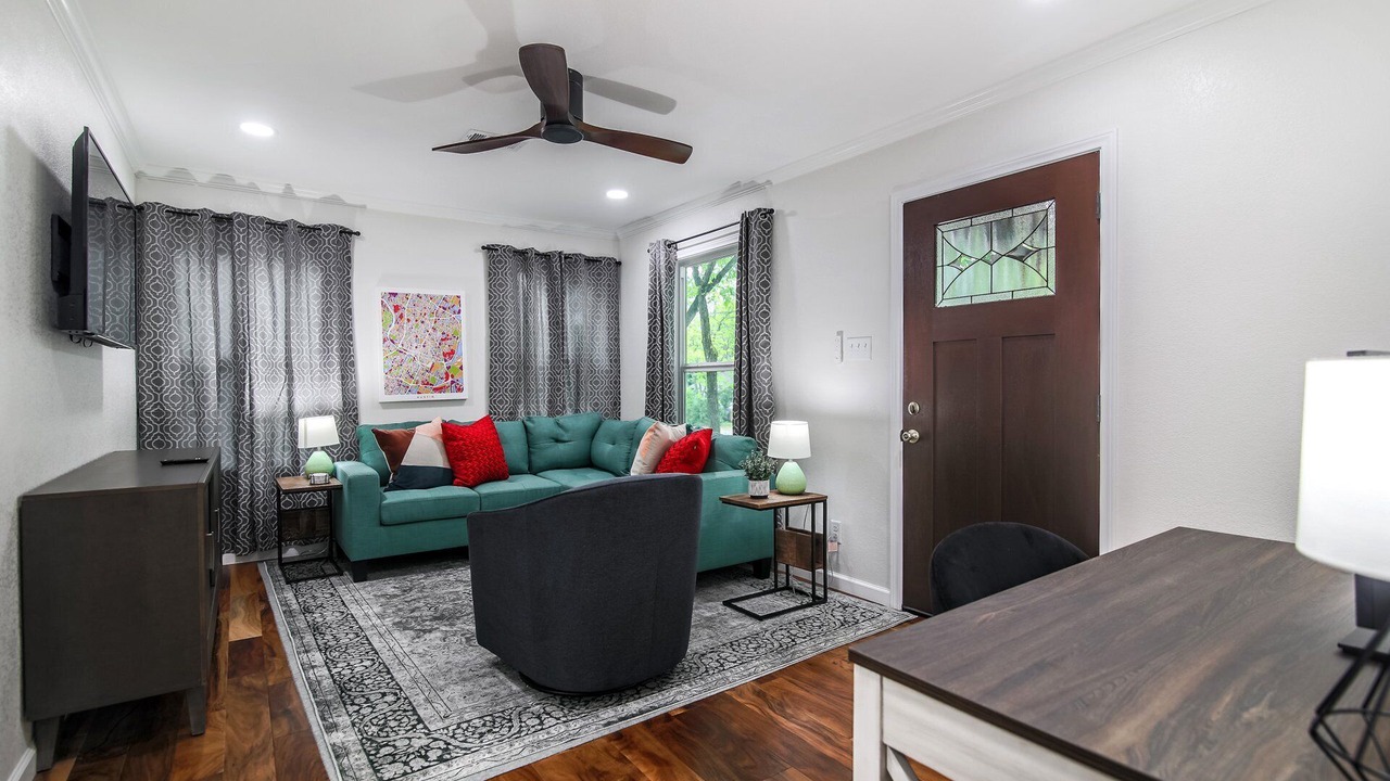 Photo of Livingroom in Cherrywood