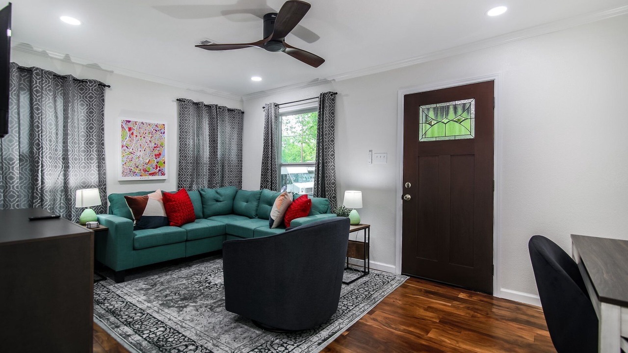 Photo of Livingroom in Cherrywood