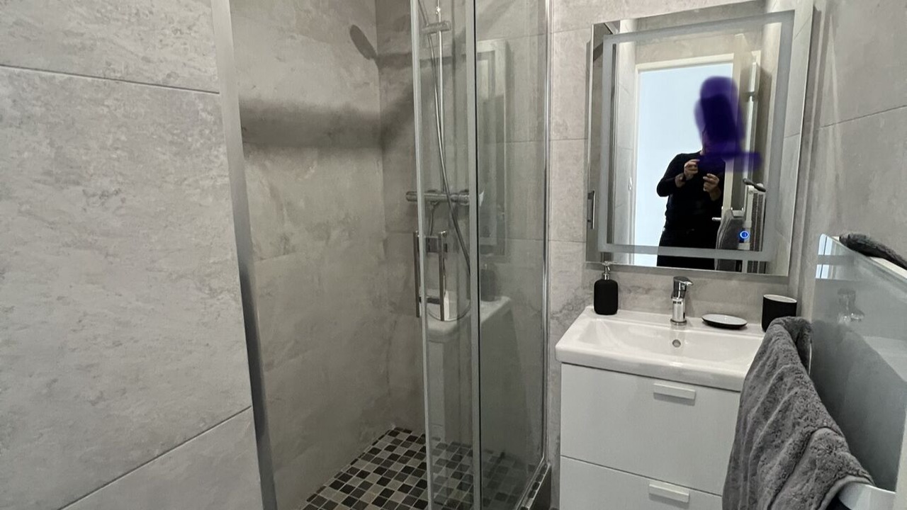 Photo of Bathroom in Cusset