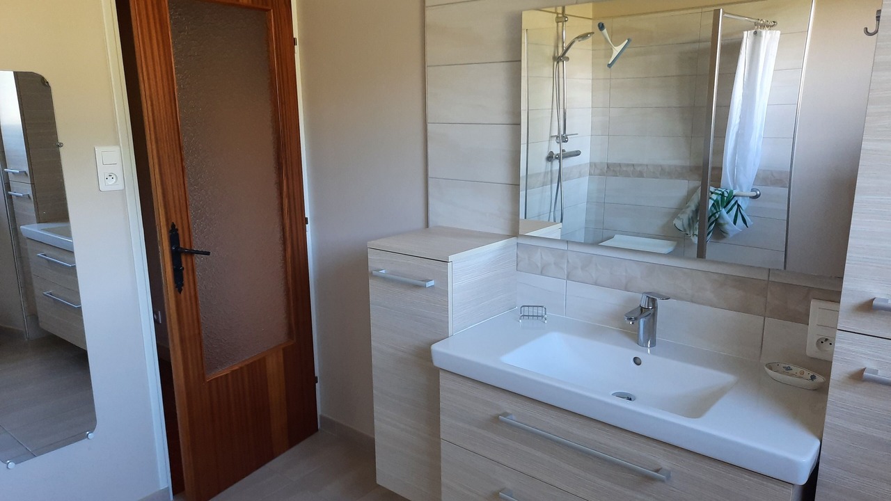 Photo of Bathroom in Fourg