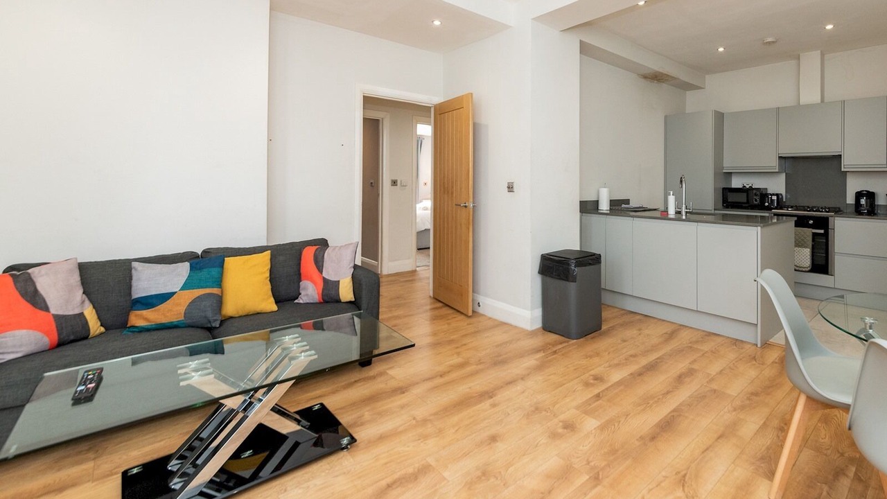 Photo of Livingroom in Reading