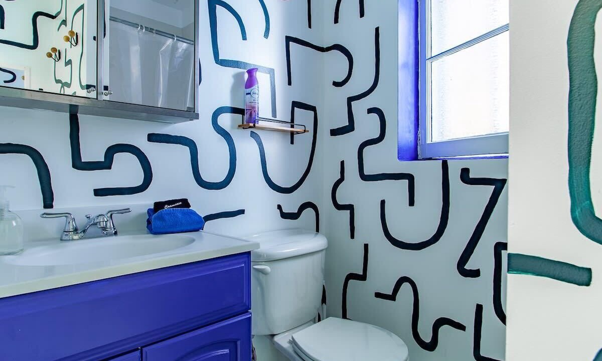 Photo of Bathroom in Adams Morgan
