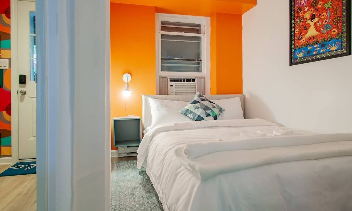 Photo of Bedroom in Adams Morgan