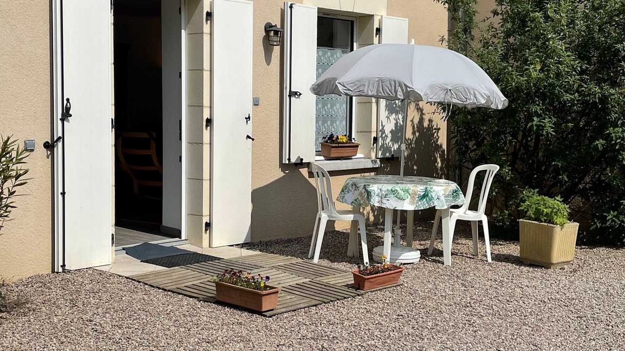 Photo of Outdoor in Mezieres-sur-Ponthouin