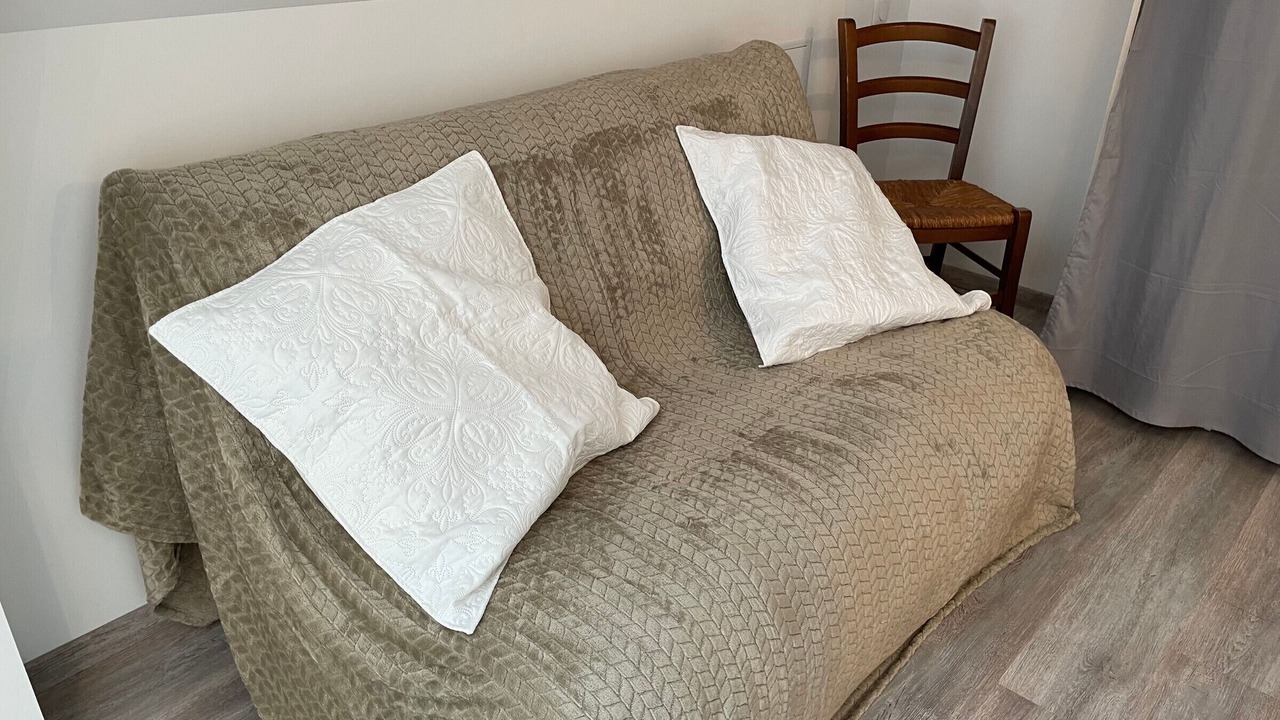 Photo of Bedroom in Mezieres-sur-Ponthouin
