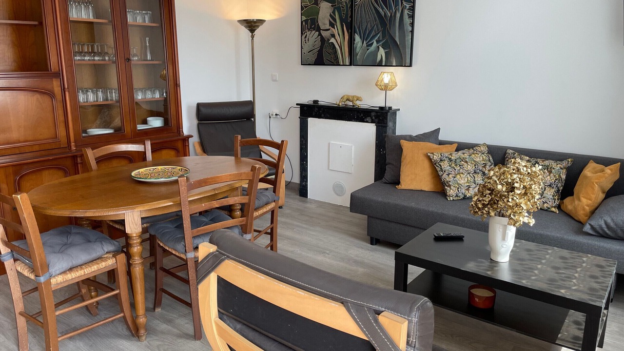 Photo of Livingroom in Mezieres-sur-Ponthouin