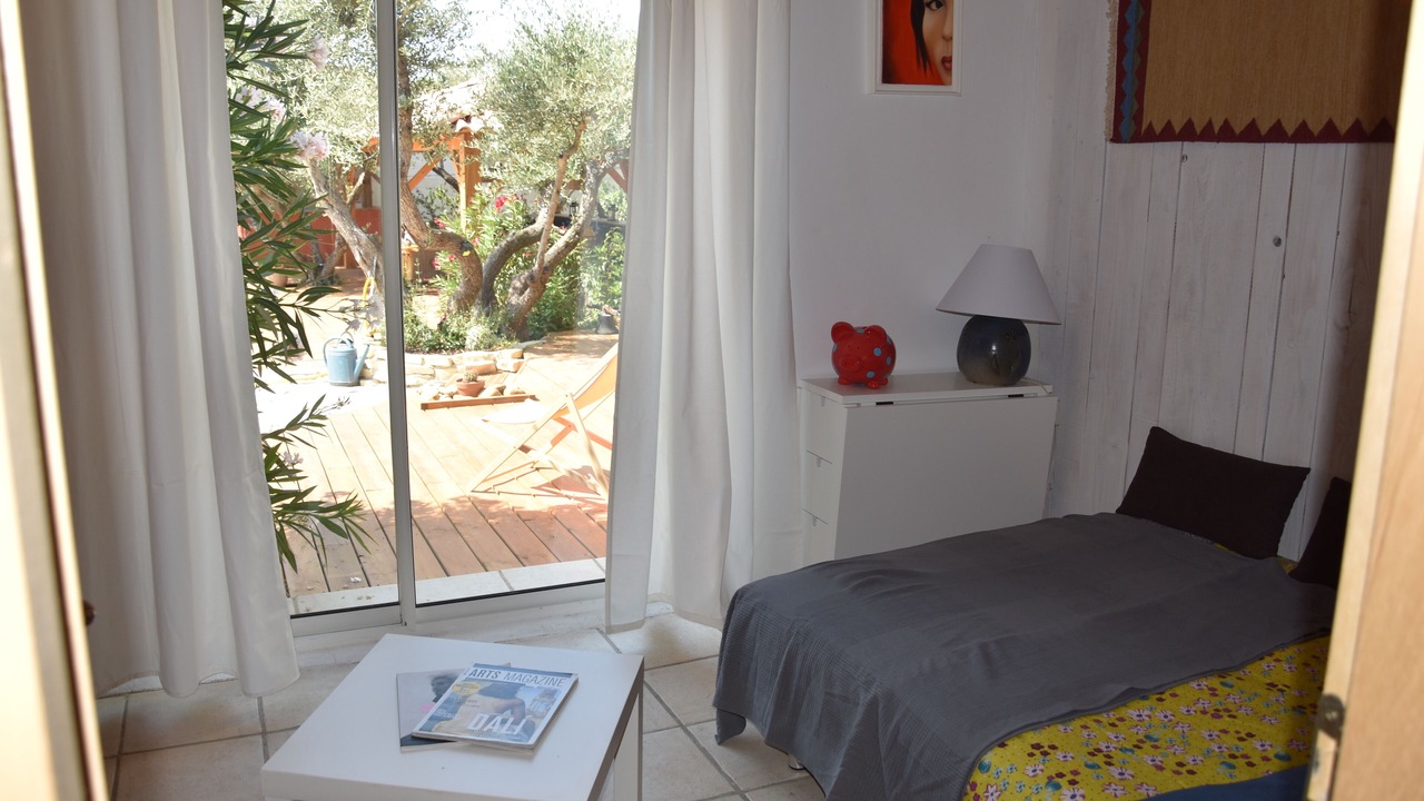 Photo of Bedroom in Saint-Bauzille-de-Montmel