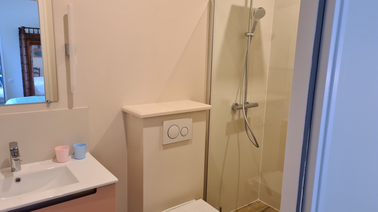 Photo of Bathroom in Doudeville