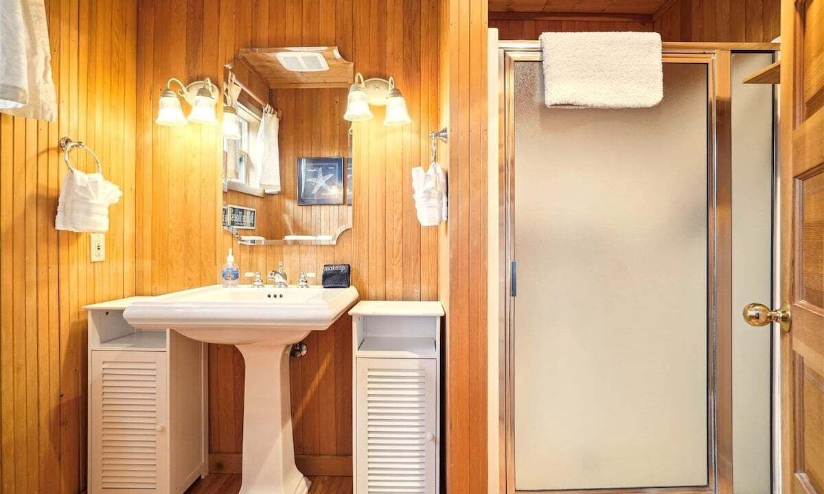 Photo of Bathroom in Tolovana Park