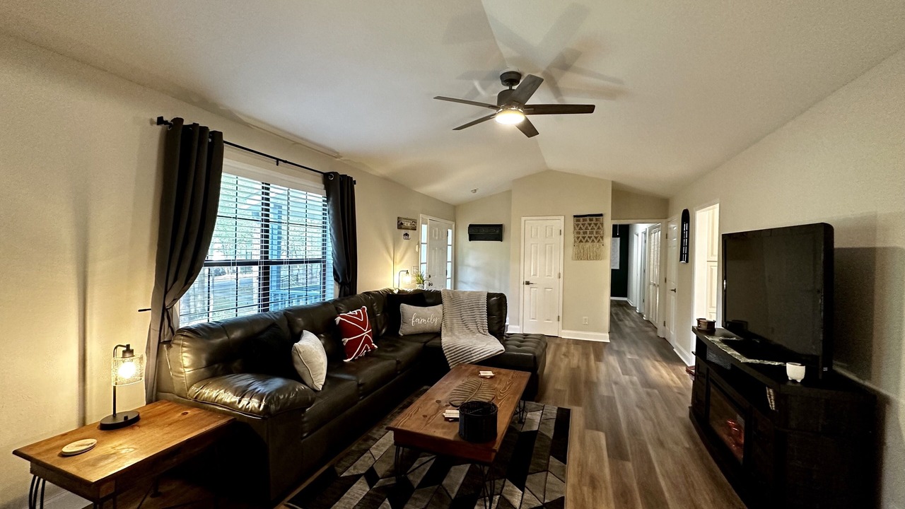 Photo of Livingroom in Alpharetta