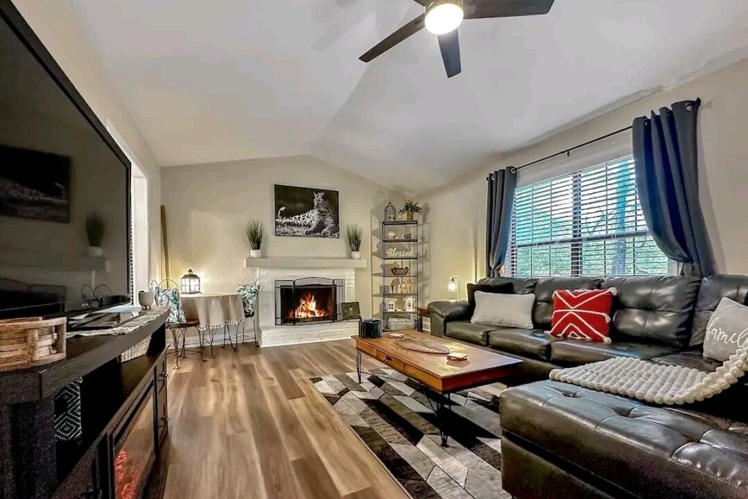 Photo of Livingroom in Alpharetta