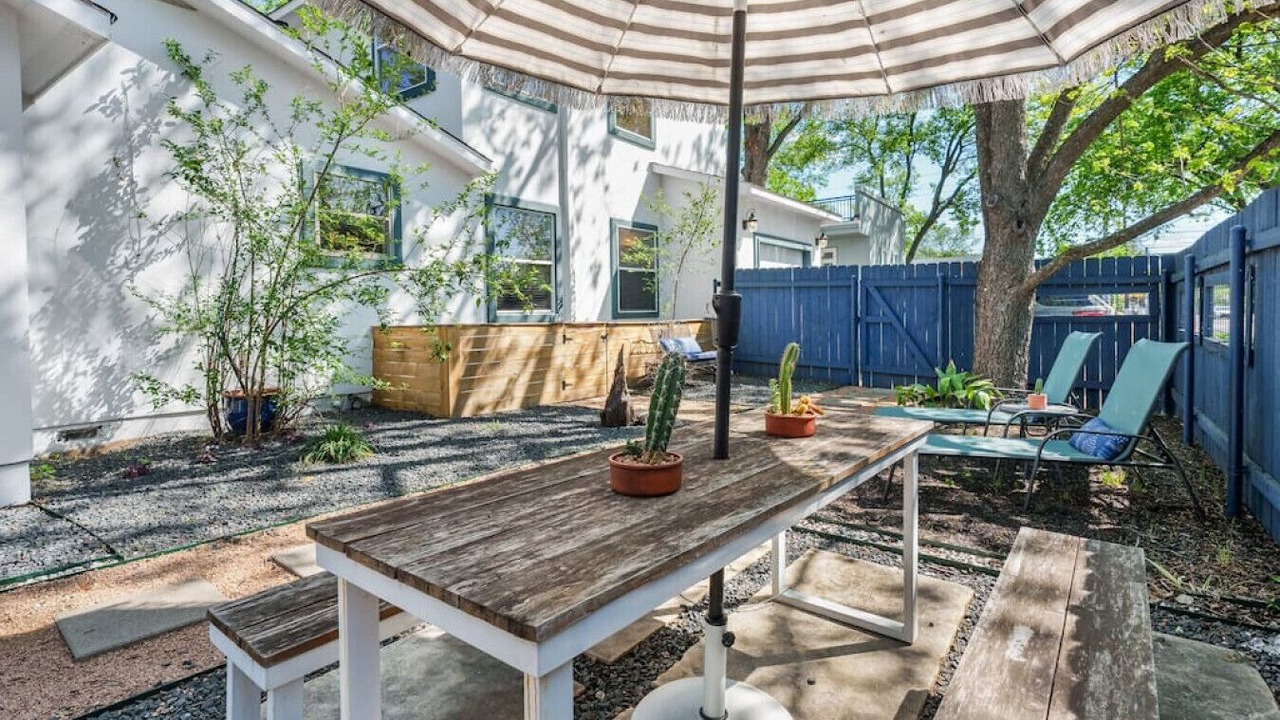 Photo of Outdoor in Brentwood