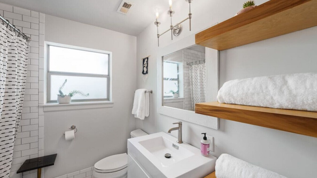 Photo of Bathroom in Brentwood