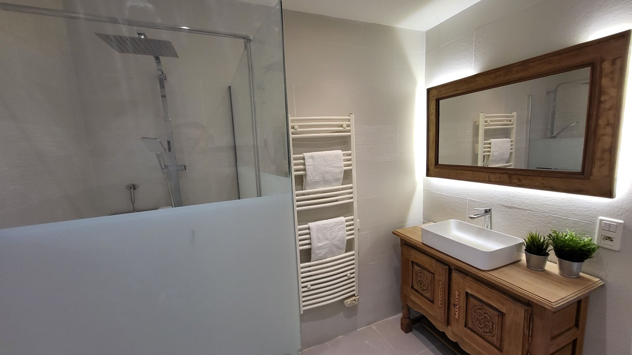 Photo of Bathroom in Saleilles