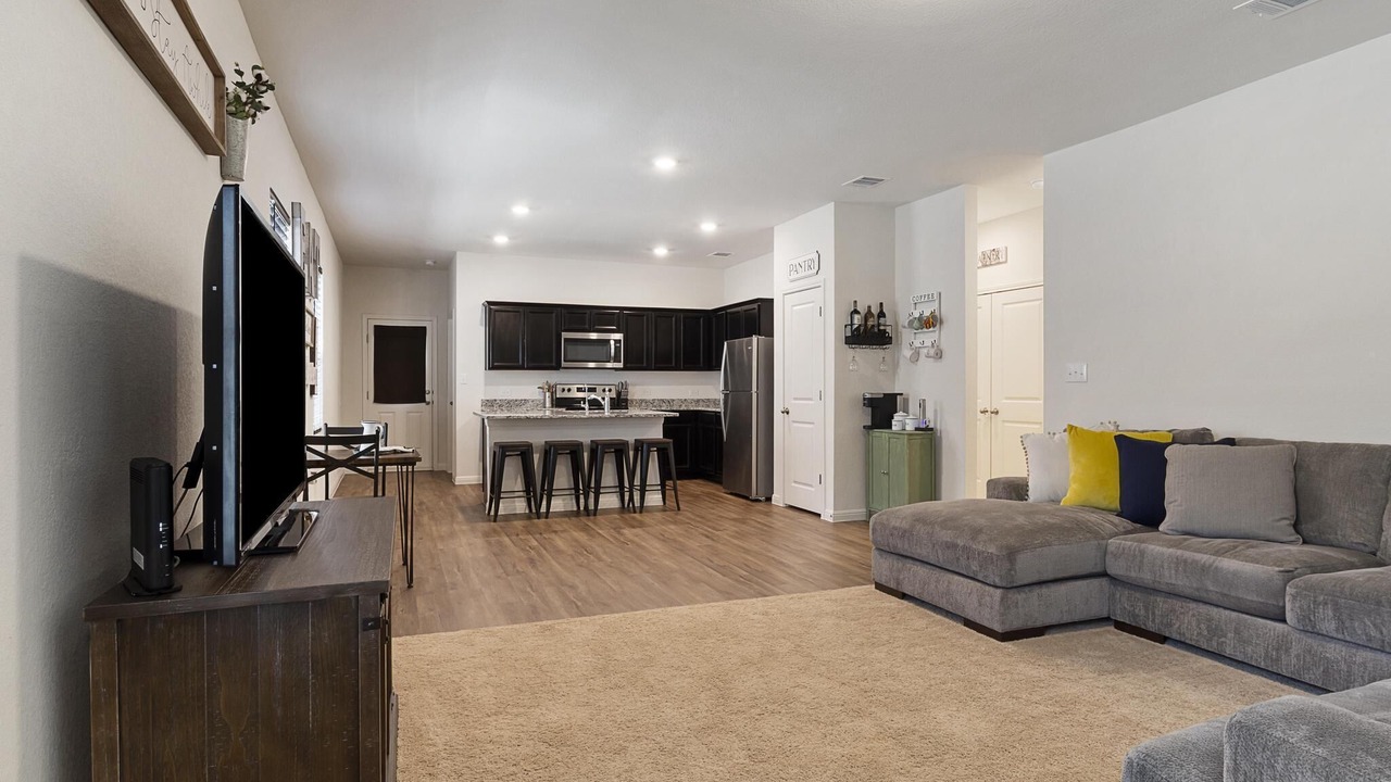 Photo of Livingroom in Jarrell