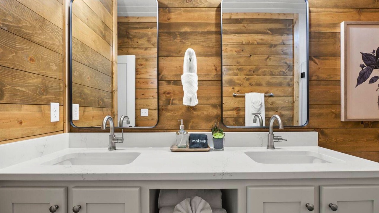 Photo of Bathroom in Broken Bow