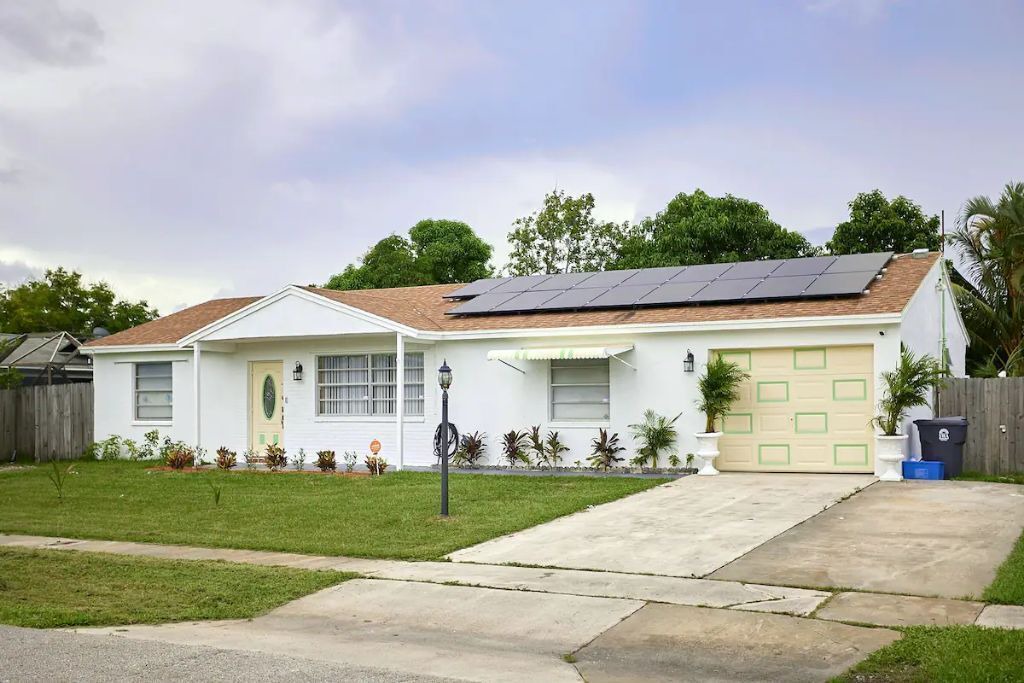 Photo of Outdoor in Lake Worth Corridor