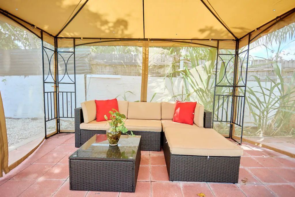 Photo of Patio Balcony in Lake Worth Corridor