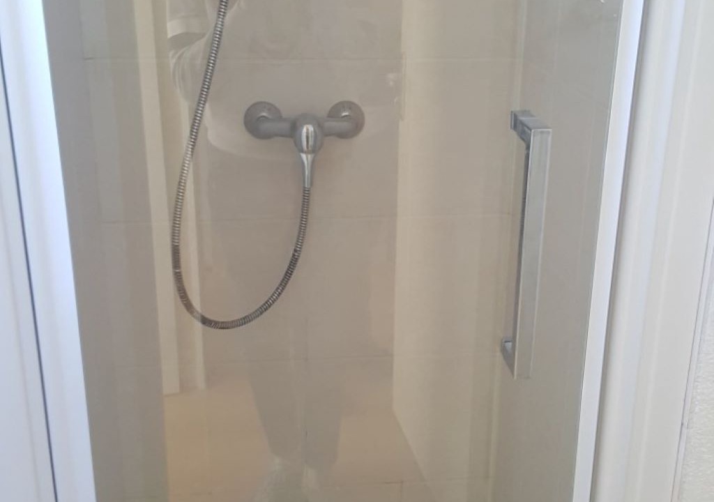 Photo of Bathroom in Loriol-du-Comtat