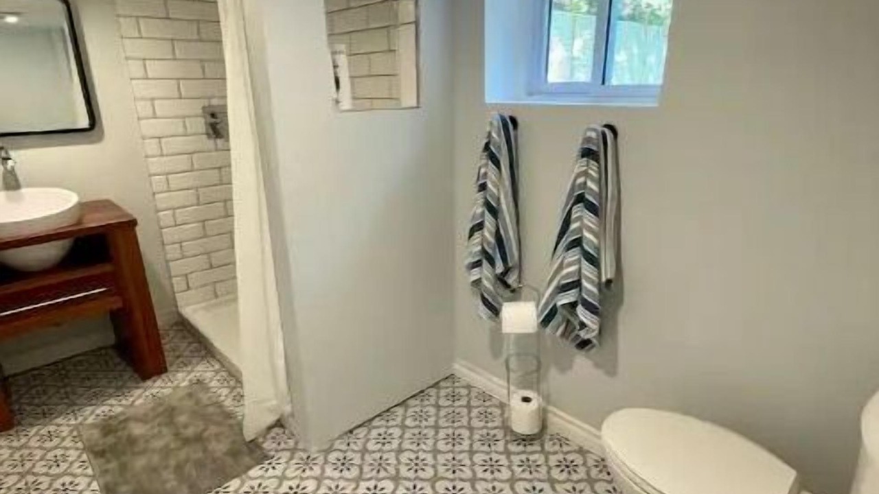 Photo of Bathroom in Boblo Island
