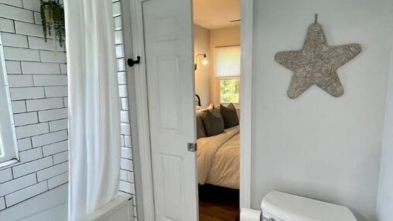 Photo of Bathroom in Boblo Island