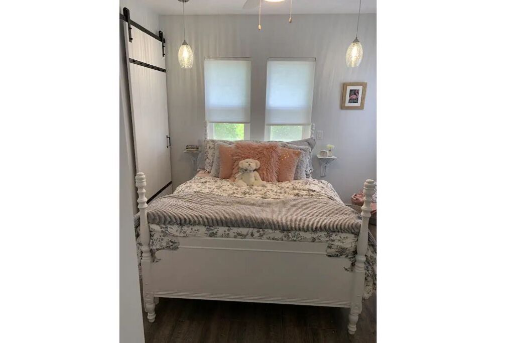 Photo of Bedroom in Boblo Island
