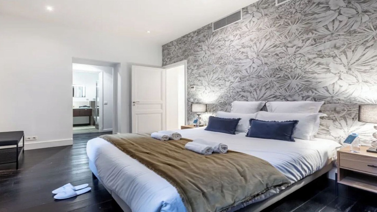 Photo of Bedroom in Champs-Elysees