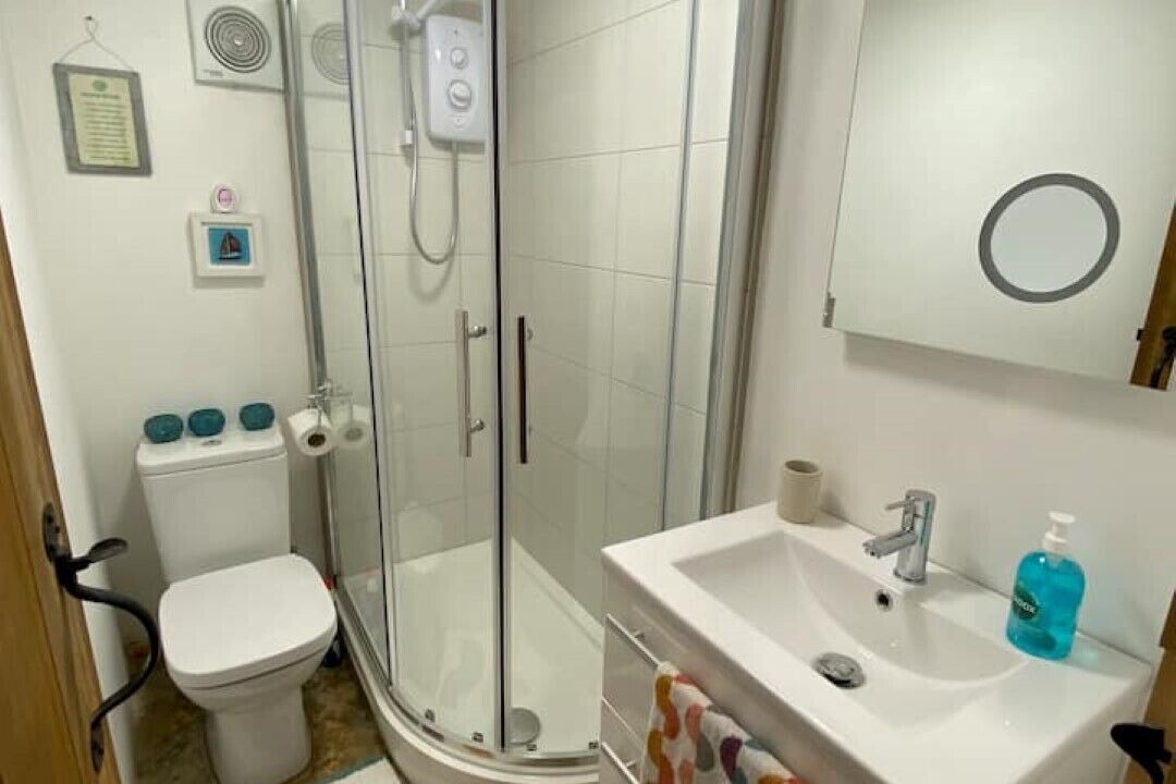 Photo of Bathroom in Egloshayle