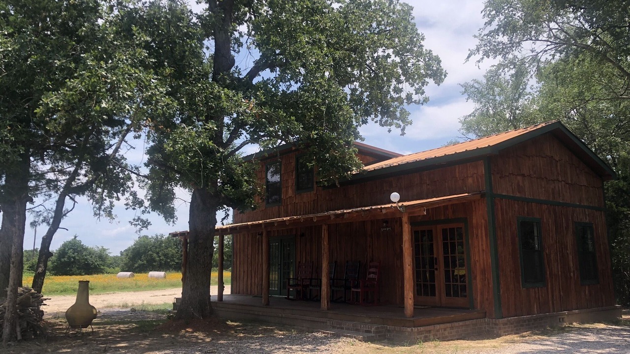 Photo of Outdoor in Cayuga