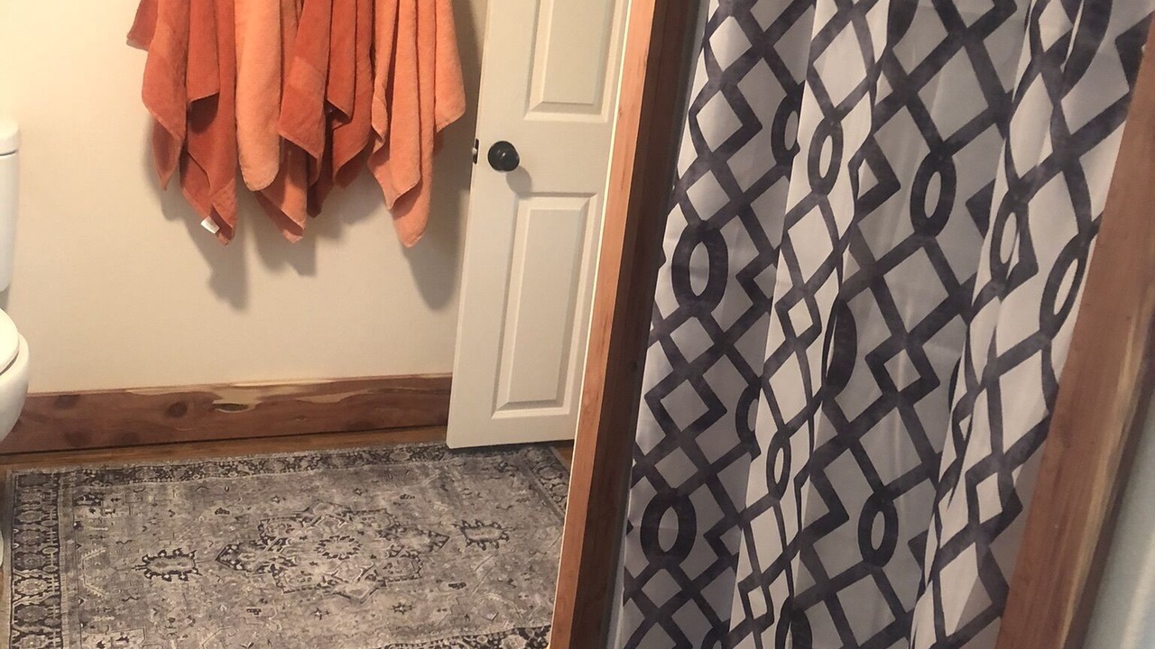Photo of Bathroom in Cayuga