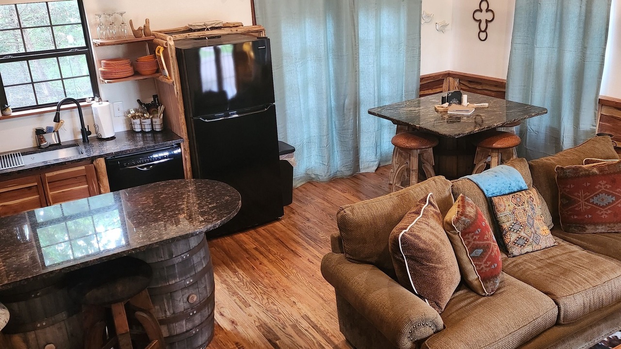 Photo of Livingroom in Cayuga