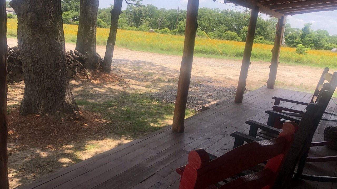 Photo of Patio Balcony in Cayuga