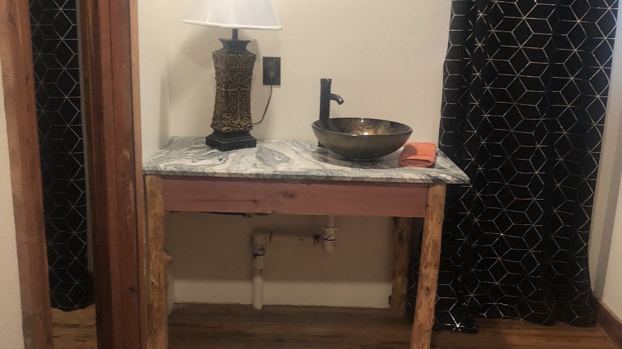 Photo of Bathroom in Cayuga