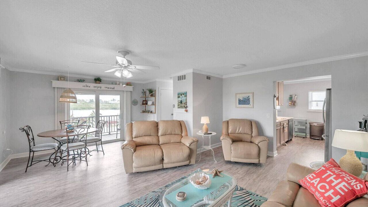 Photo of Livingroom in Indian Shores