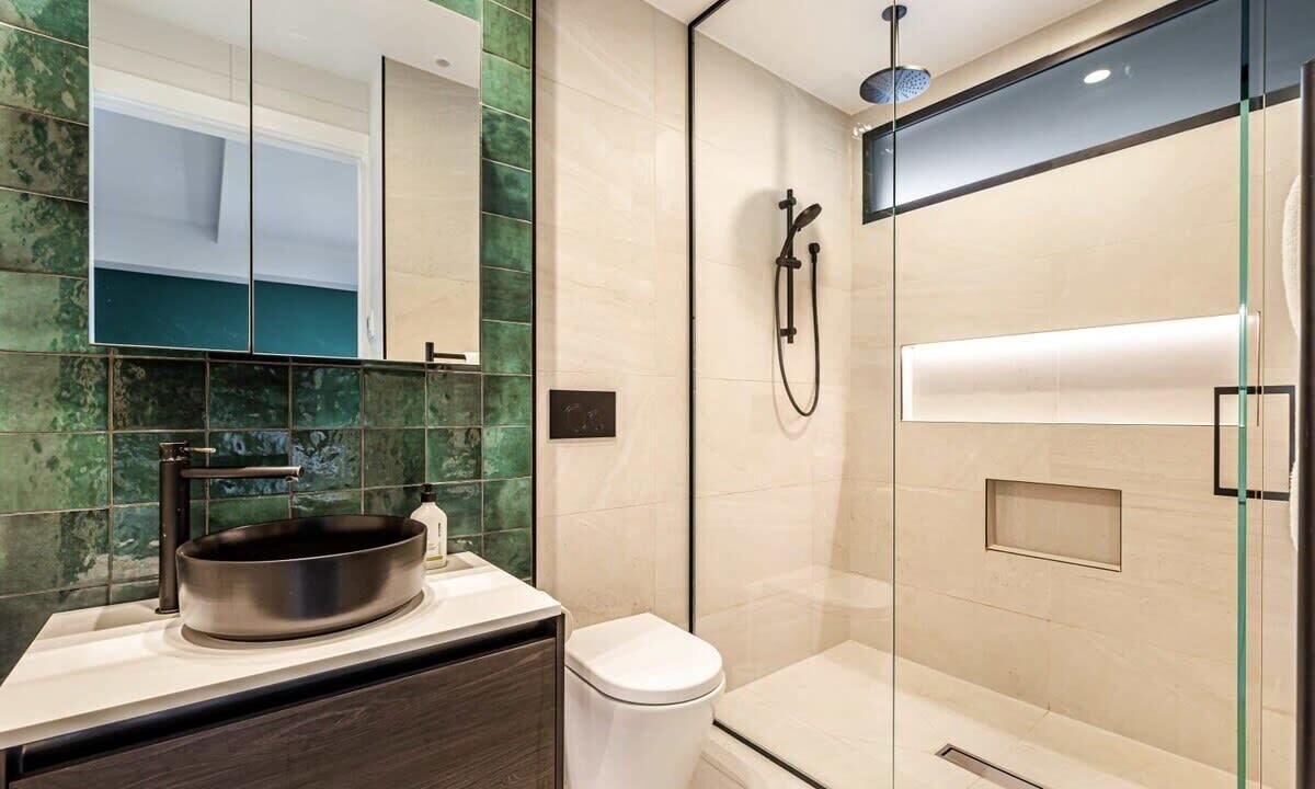 Photo of Bathroom in Kingsland