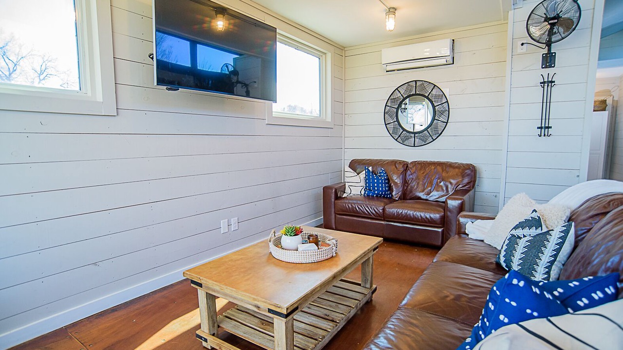 Photo of Livingroom in McQueeney