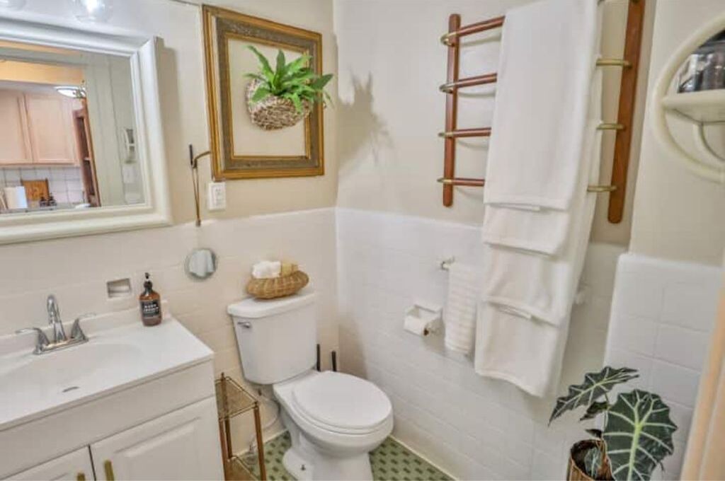 Photo of Bathroom in Main - Military Plaza