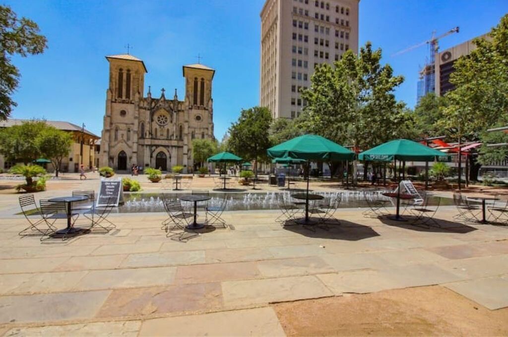 Photo of Outdoor in Main - Military Plaza