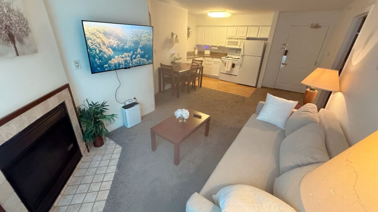 Photo of Livingroom in Greater Greenspoint