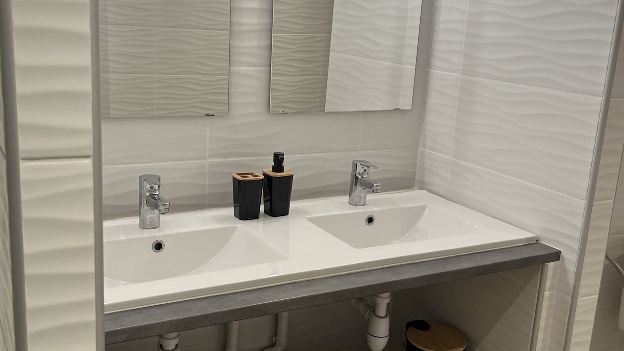 Photo of Bathroom in Saint-Martin-de-Londres