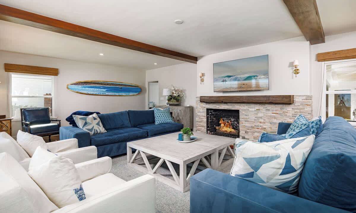 Photo of Livingroom in Balboa Island