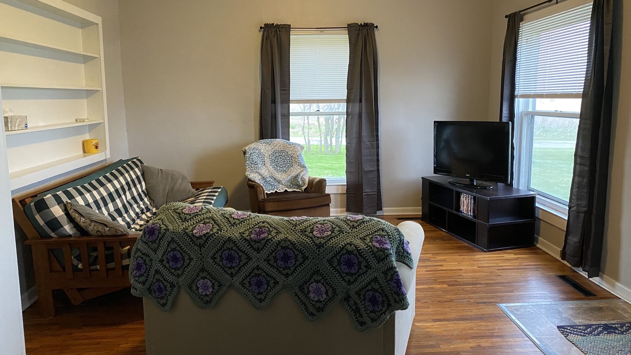 Photo of Livingroom in Wayne County