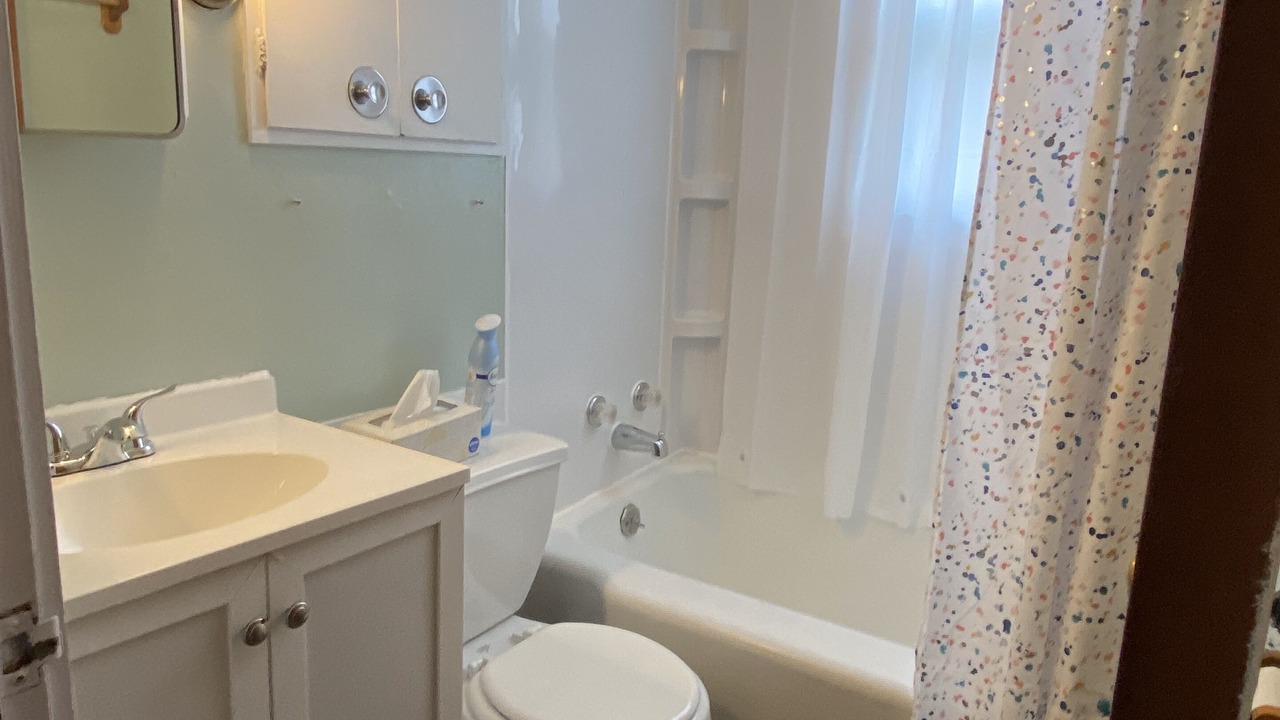 Photo of Bathroom in Wayne County