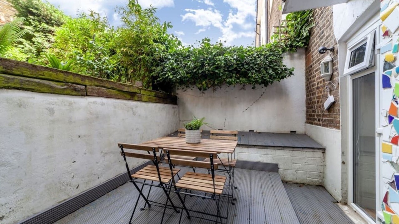 Photo of Outdoor in Belsize