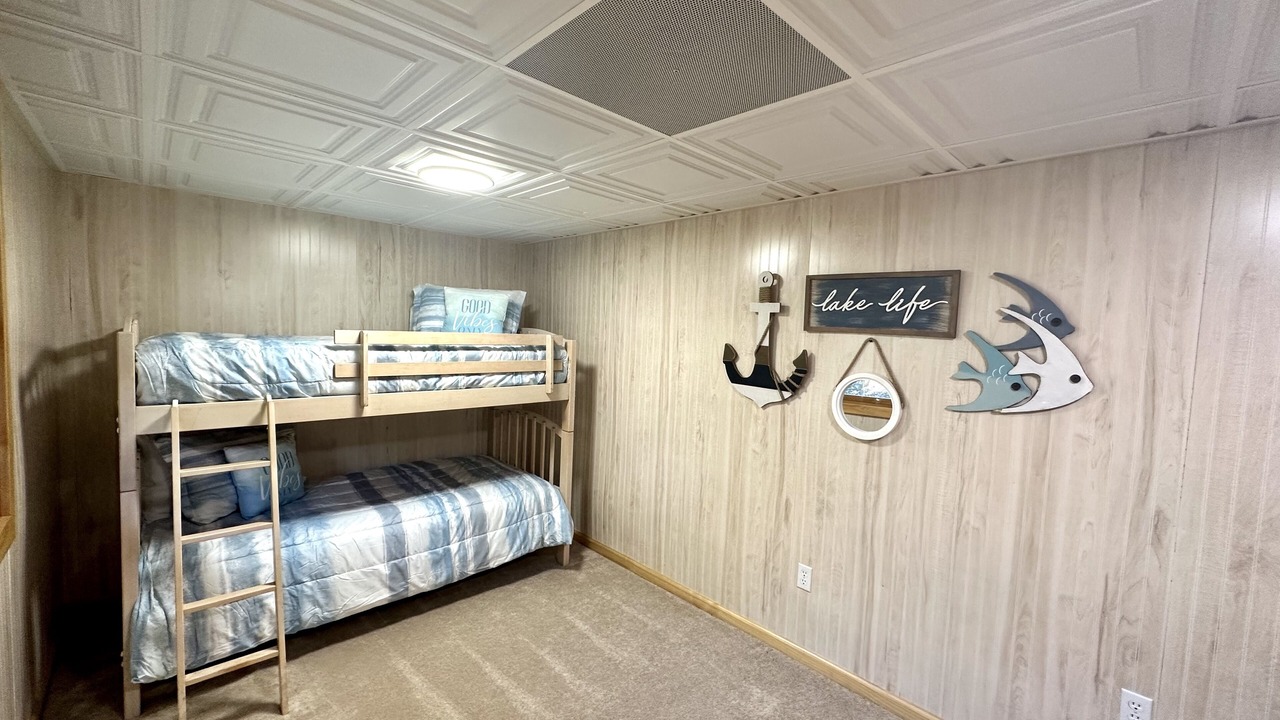 Photo of Bedroom in Holiday Island
