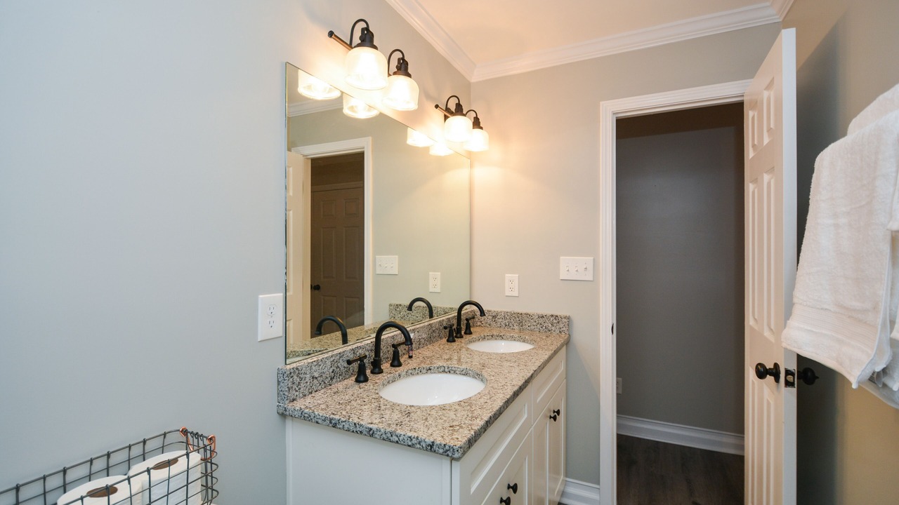 Photo of Bathroom in Waleska