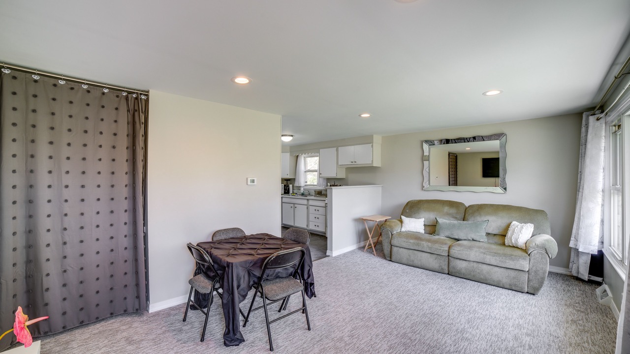 Photo of Livingroom in Chatham