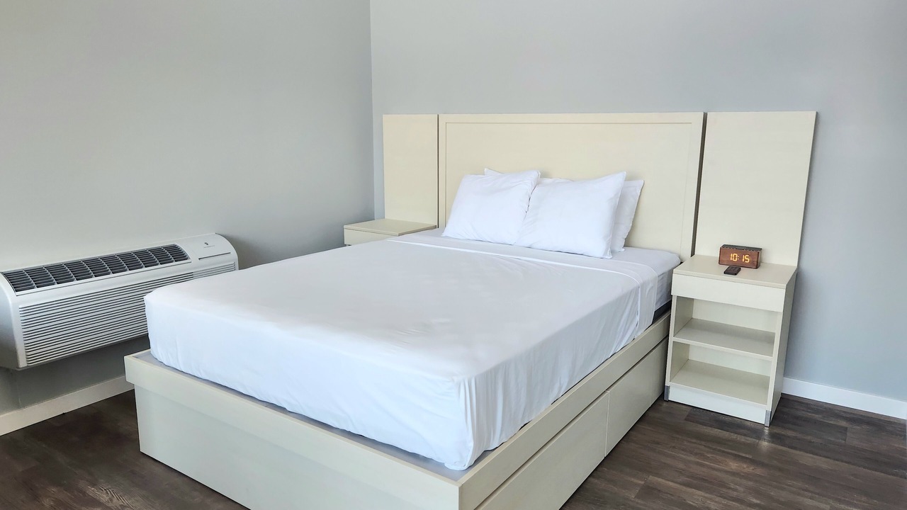 Photo of Bedroom in Munising