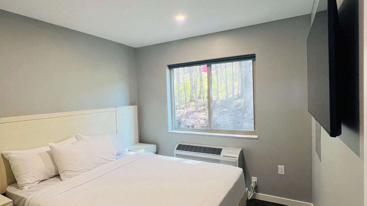 Photo of Bedroom in Munising
