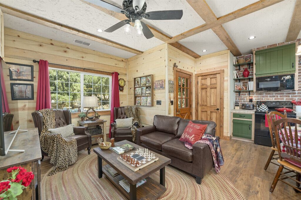 Photo of Livingroom in North Auburn